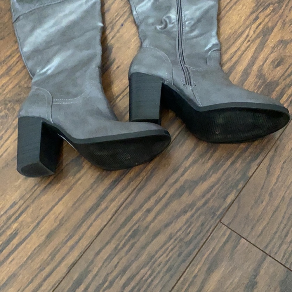 Rouge Grey Tall Boots - Picture 4 of 6